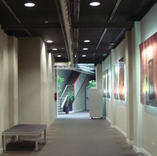 Bilbao Central Rooms Hostel